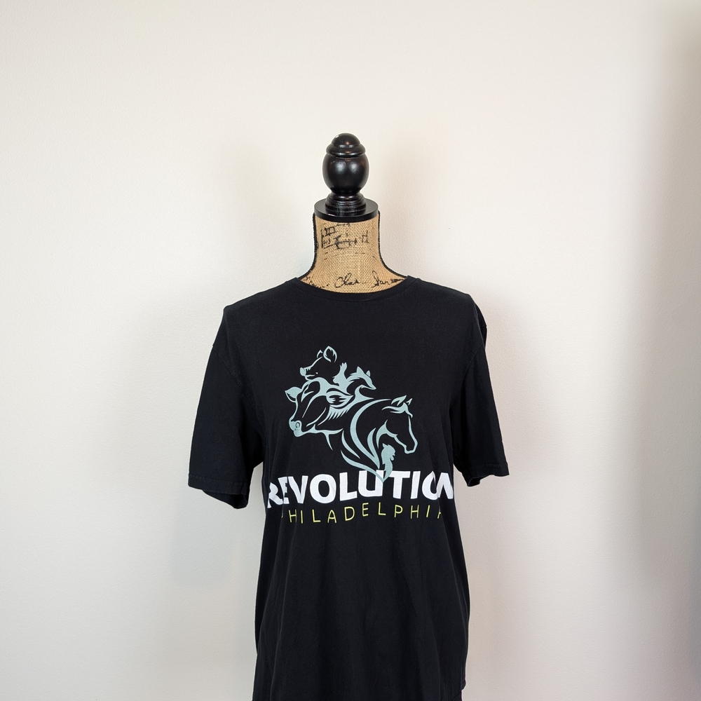 Gildan Black Graphic Tee